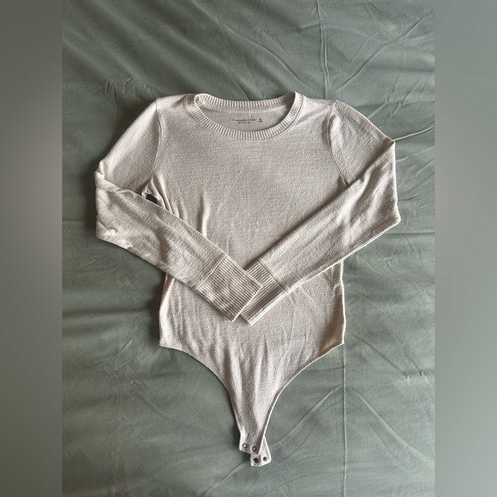 Abercrombie & Fitch Soft A&F Cozy Cream Long Sleeve Bodysuit